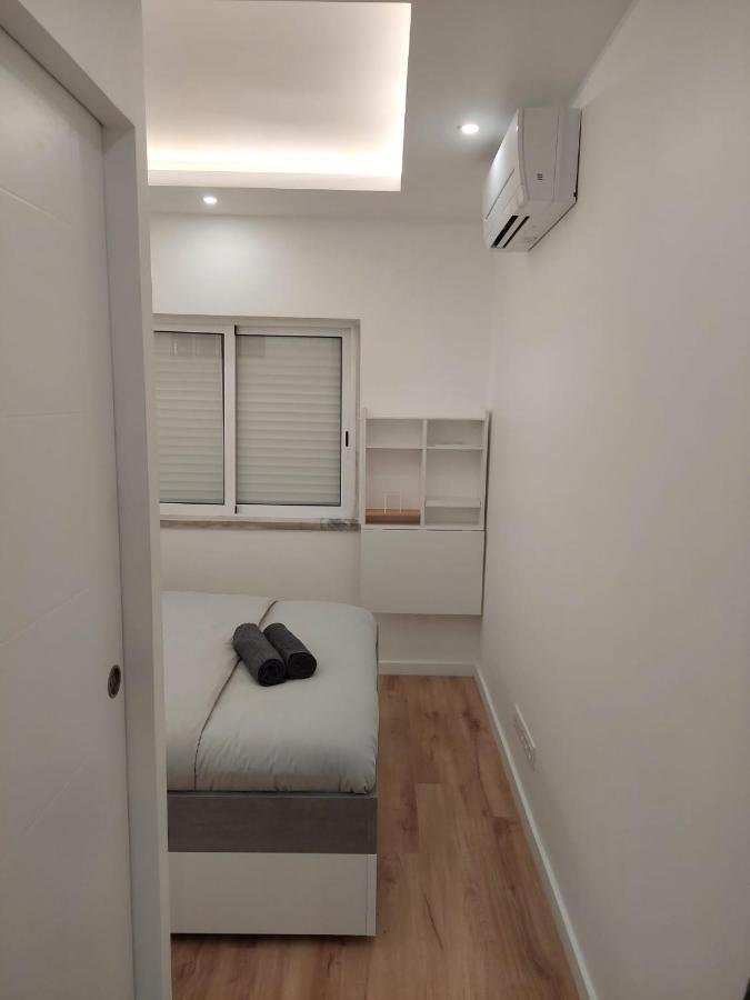 Lisbon South Bay Rooms Almada Bagian luar foto