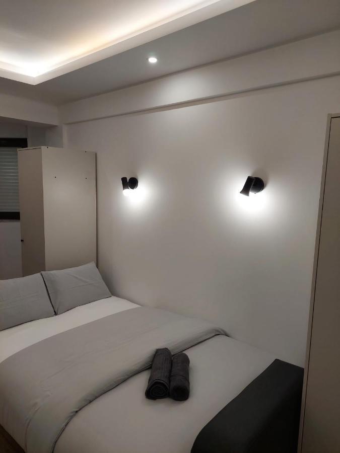 Lisbon South Bay Rooms Almada Bagian luar foto